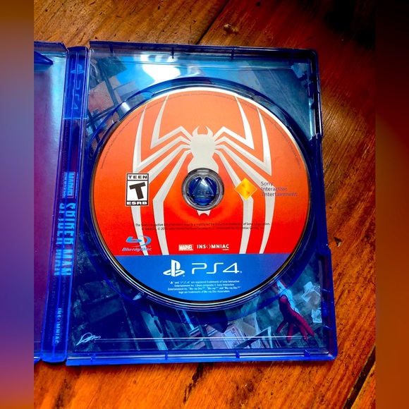 Marvel’s Spider-Man PS4 video game - Picture 2 of 2